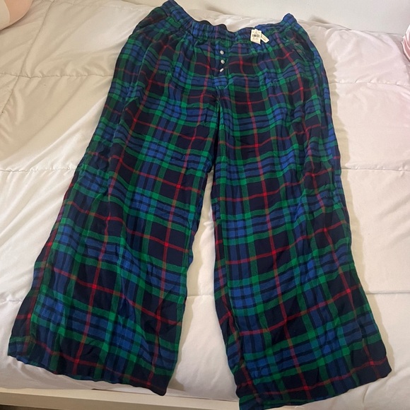 Aerie flannel set - Picture 2 of 8